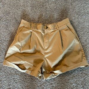 Women’s 14 Vineyard Vines Shorts